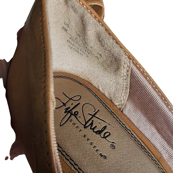 LifeStride Genuine Leather Peep Toe Platform Wedge Heels Tan Size 9 - Picture 11 of 13